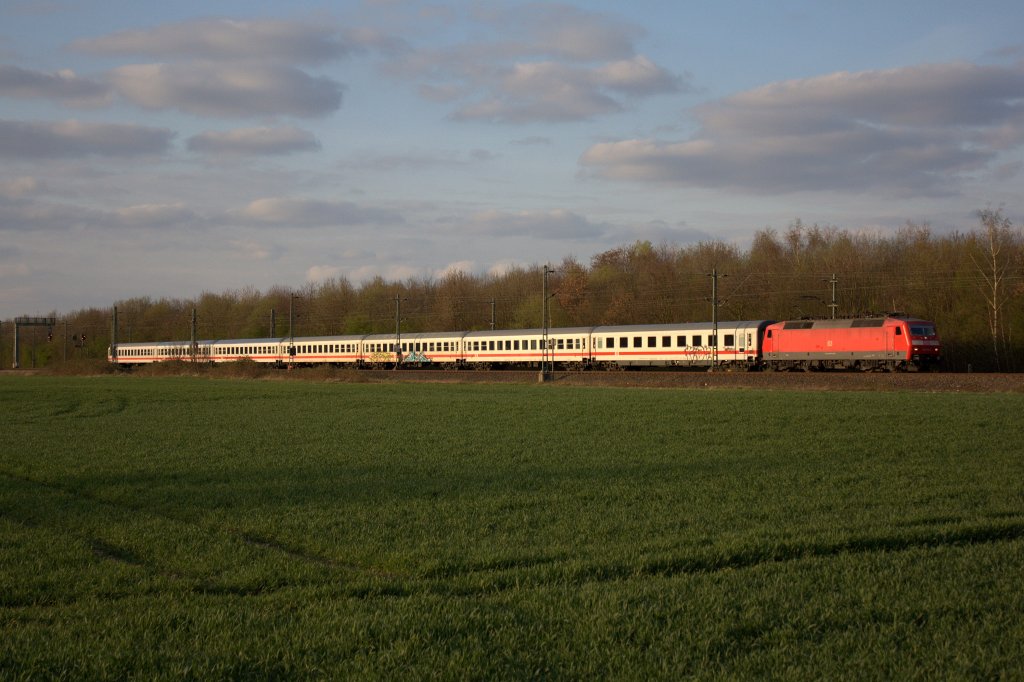 Die 120 108-6 am 01.04.2012 in Kln Stammheim.