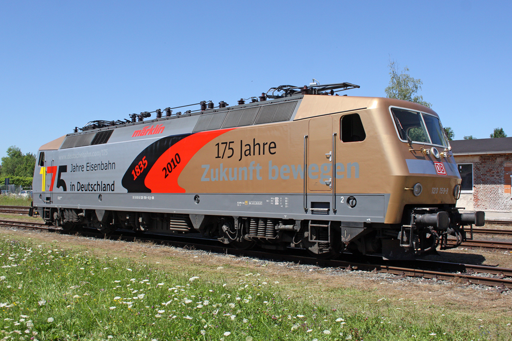 Die 120 159-9 in Freilassing am 01,08,10