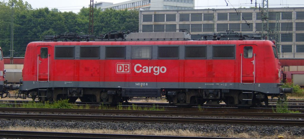 Die 140 012-6 stand am 06.06.2009 in Aachen West abgestellt.