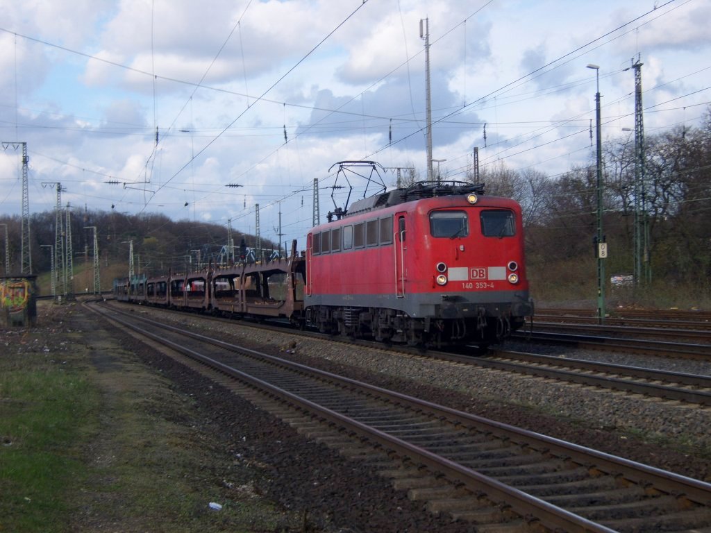 Die 140 353-4 fuhr am 27.03.2010 durch Kln West.