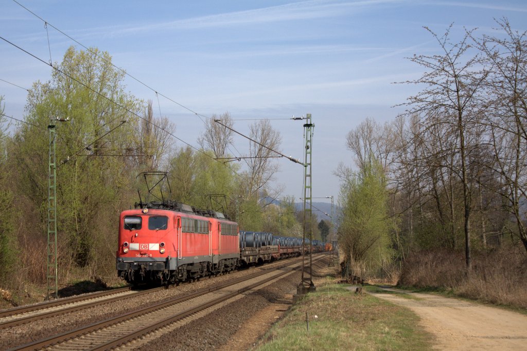 Die 140 799-8 am 03.04.2012 in Unkel.