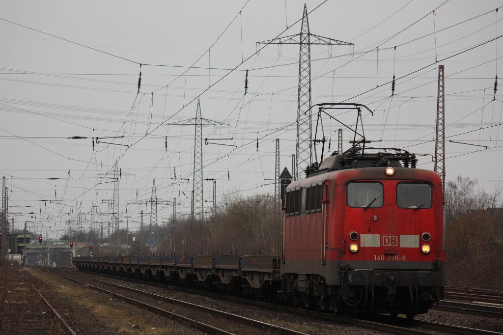 Die 140 799 fuhr am 9.3.12 durch Ratingen-Lintorf.
