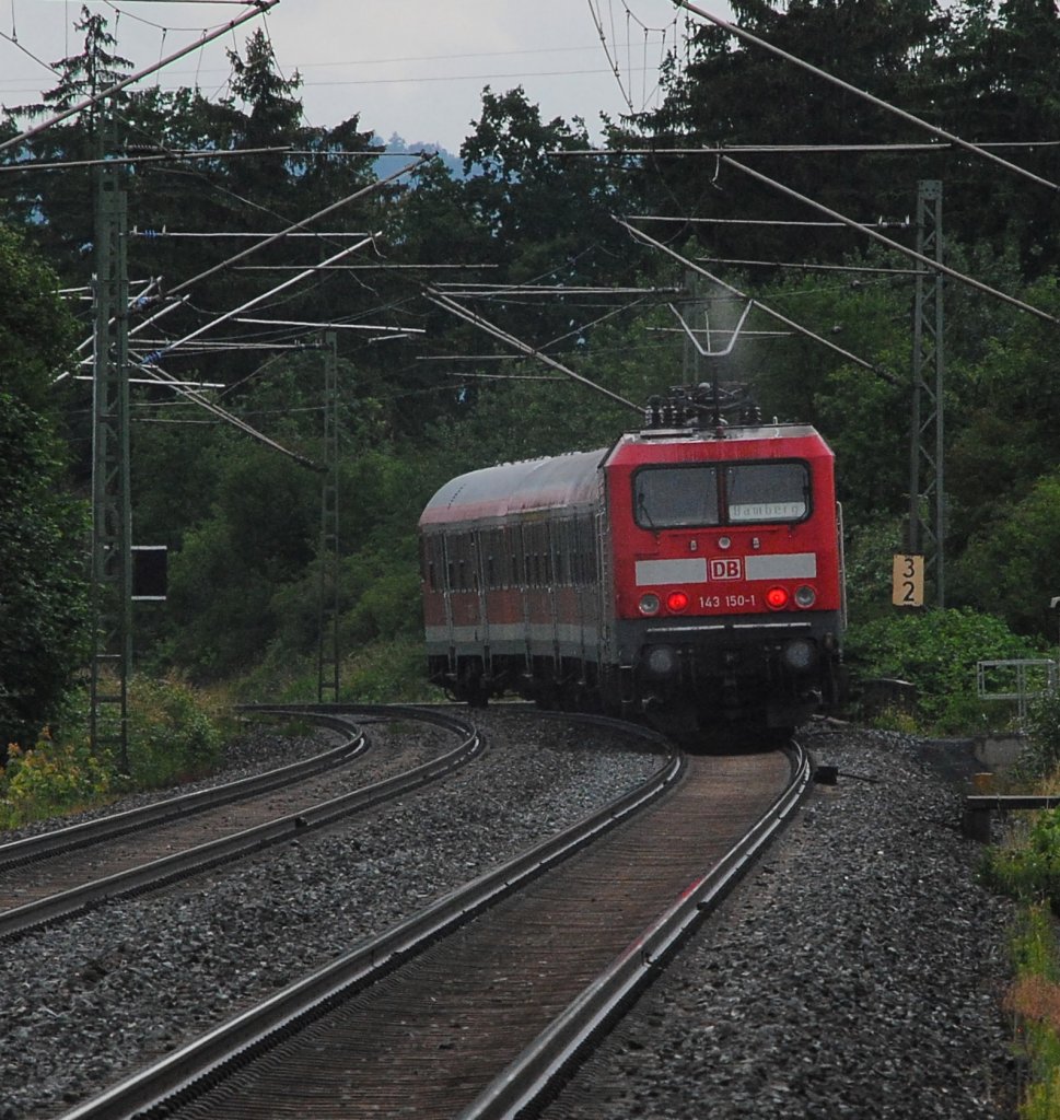 Die 143 150 schob am 22.06.2011 ihre RB nach Bamberg. Aufgenommen in der N�he von Hochstadt.