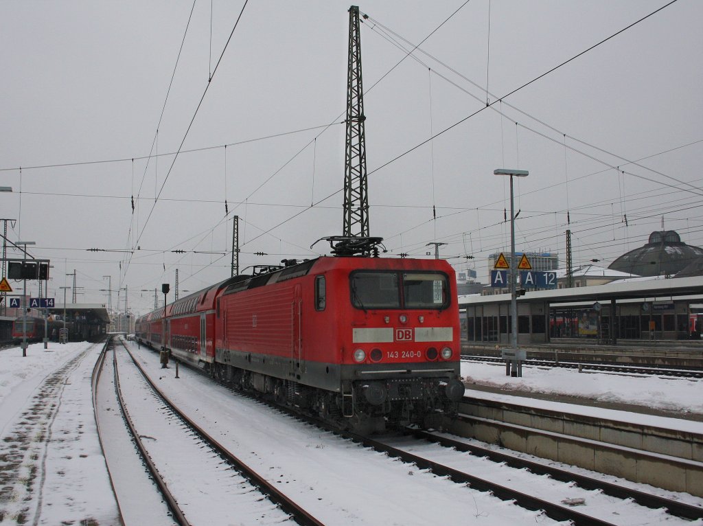 Die 143 240 am 20.02.2009 abgestellt im Nrnberger Hbf. 