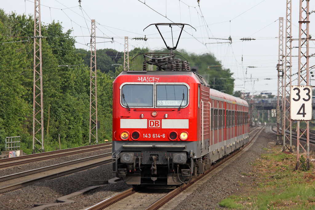 Die 143 614-6 in Dsseldorf Eller Sd am 17,06,10