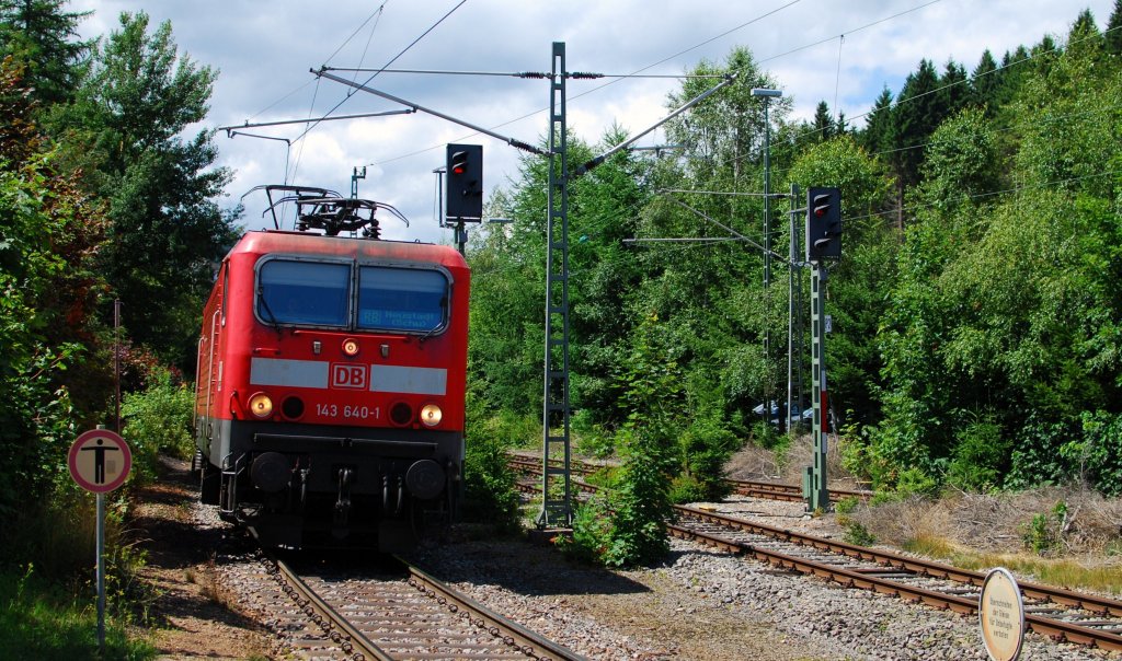 Die 143-640-1 mit RB 3159 Freiburg Hbf - Seebrugg Bhf hier beim einfahrt in Bhf Titisee (Scharzw.), aufnahme ist von 31.-07-2010