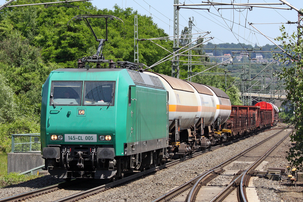 Die 145-CL 005 in Wuppertal Vohwinkel am 16,06,10