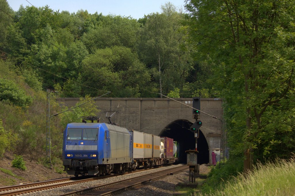 Die 145-CL 204 fuhr am 04.06.2011 durch den Eilendorfer Tunnel.