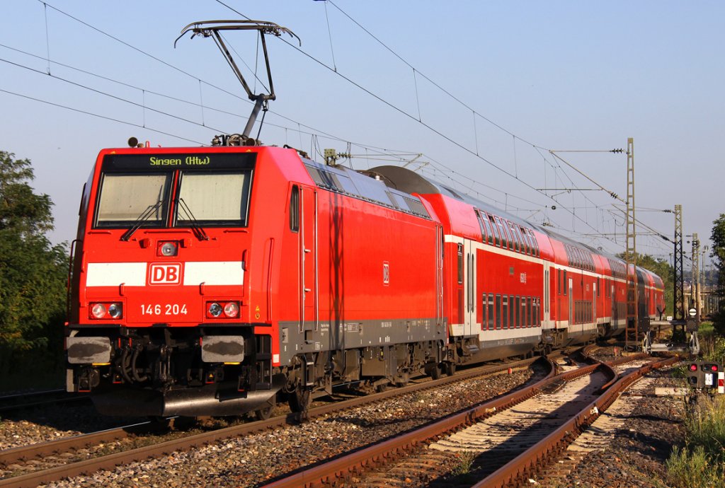 Die 146 201 schiebt ihren IRE von Karlsruhe nach Singen durch Welschingen Neuhausen am 09.07.2012 