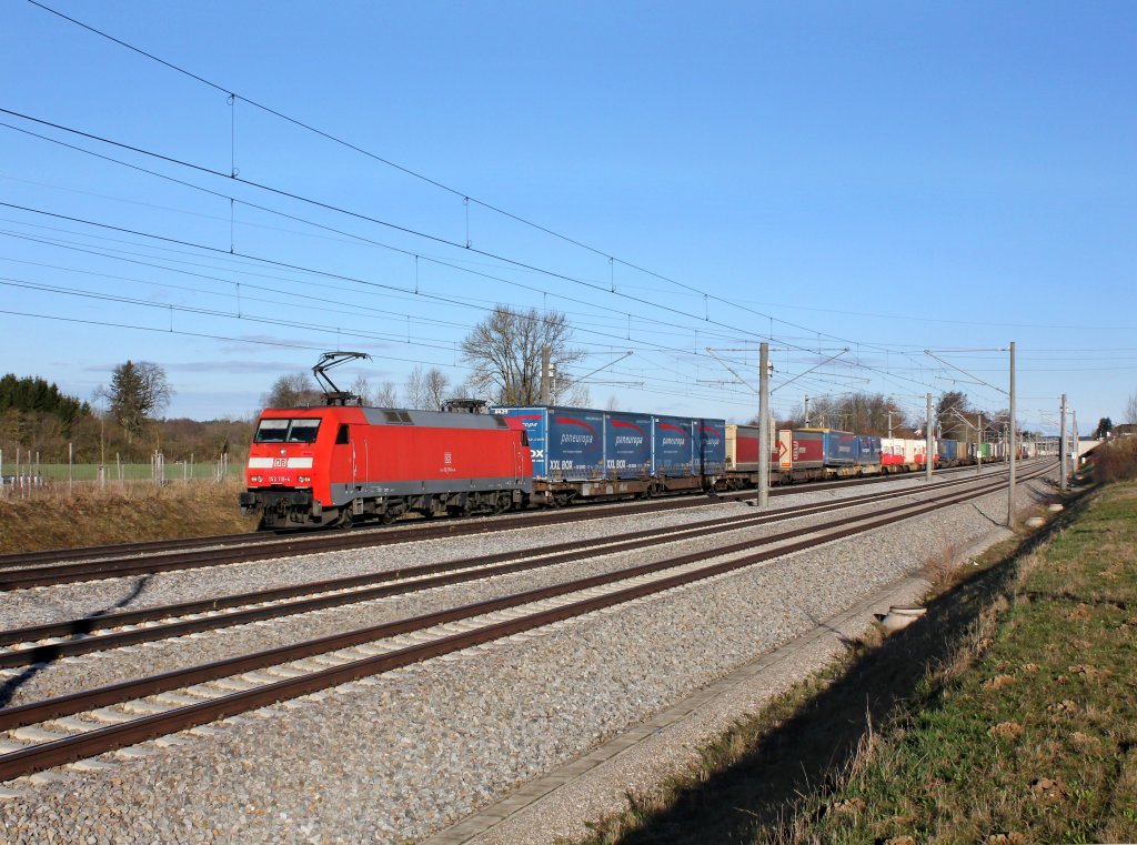 Die 152 119 mit einem KLV-Zug am 13.04.2013 unterwegs bei H�rbach.