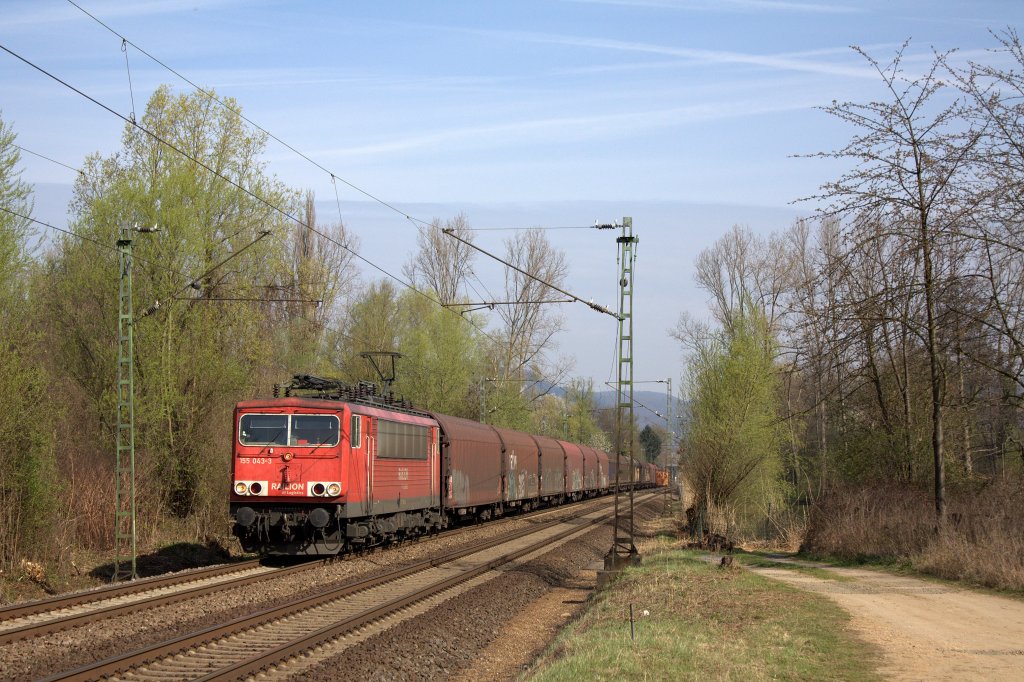 Die 155 043-3 am 03.04.2012 in Unkel.