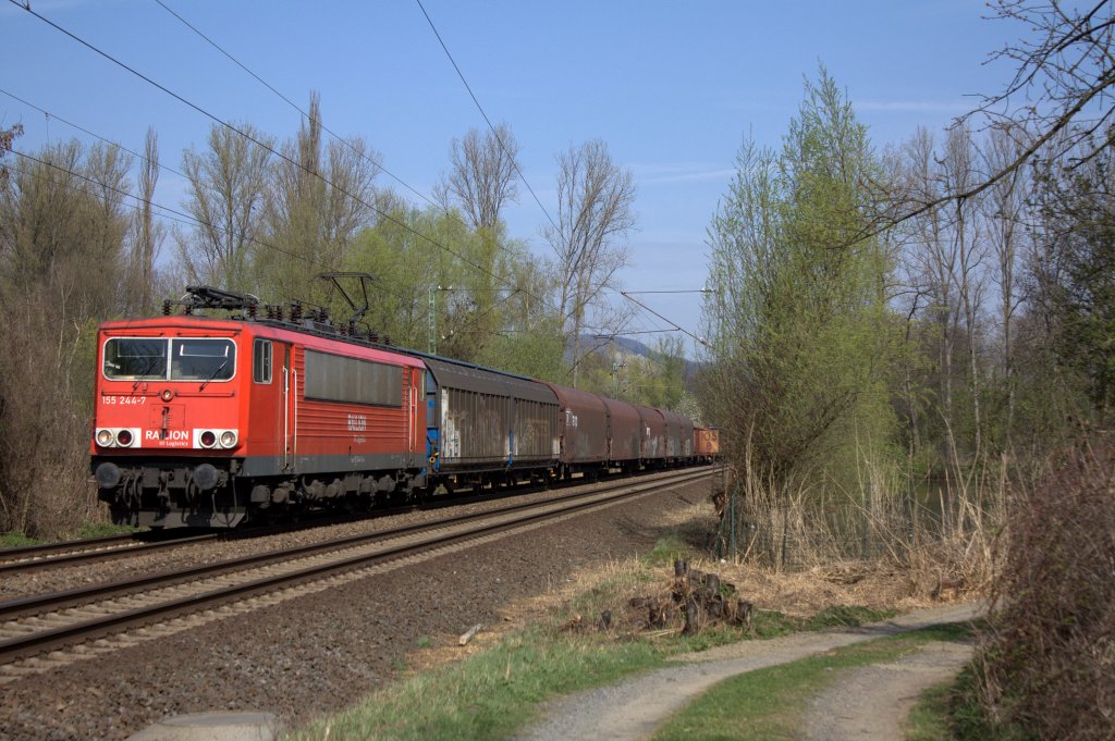 Die 155 244-7 am 03.04.2012 in Unkel.