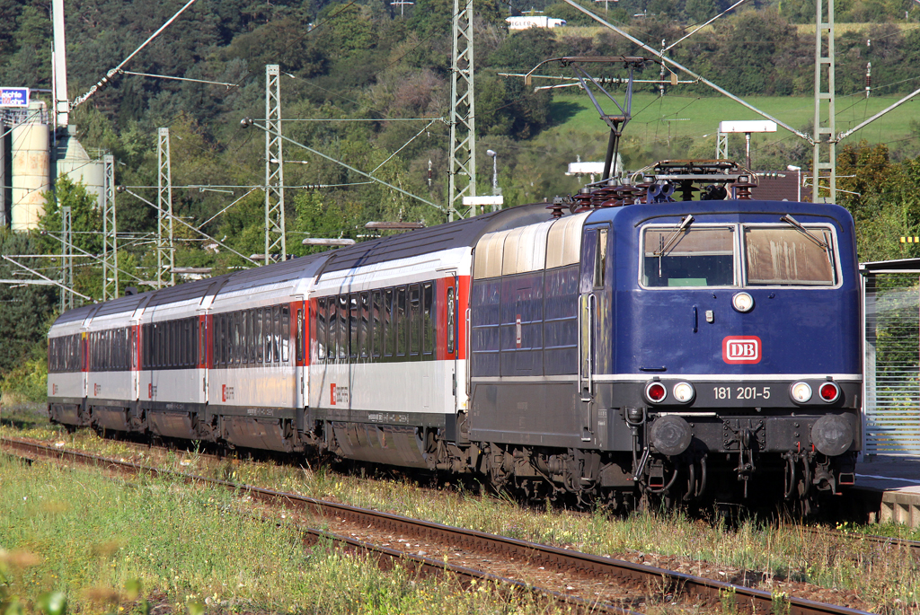 Die 181 201-5 zieht den IC 281 von Stuttgart nach Zrich durch Engen am 07.09.2012 Nettes Highlight!!