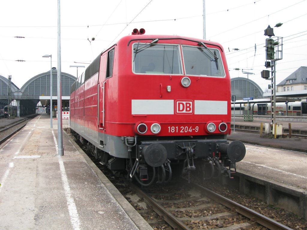 Die 181 204 9 im Karlsruher Bahnhof. 
An diesem Tag ging es noch nach Kandel und Neustadt-->Bilder folgen
Aufgenommen am 2013:04:03 09:13:11