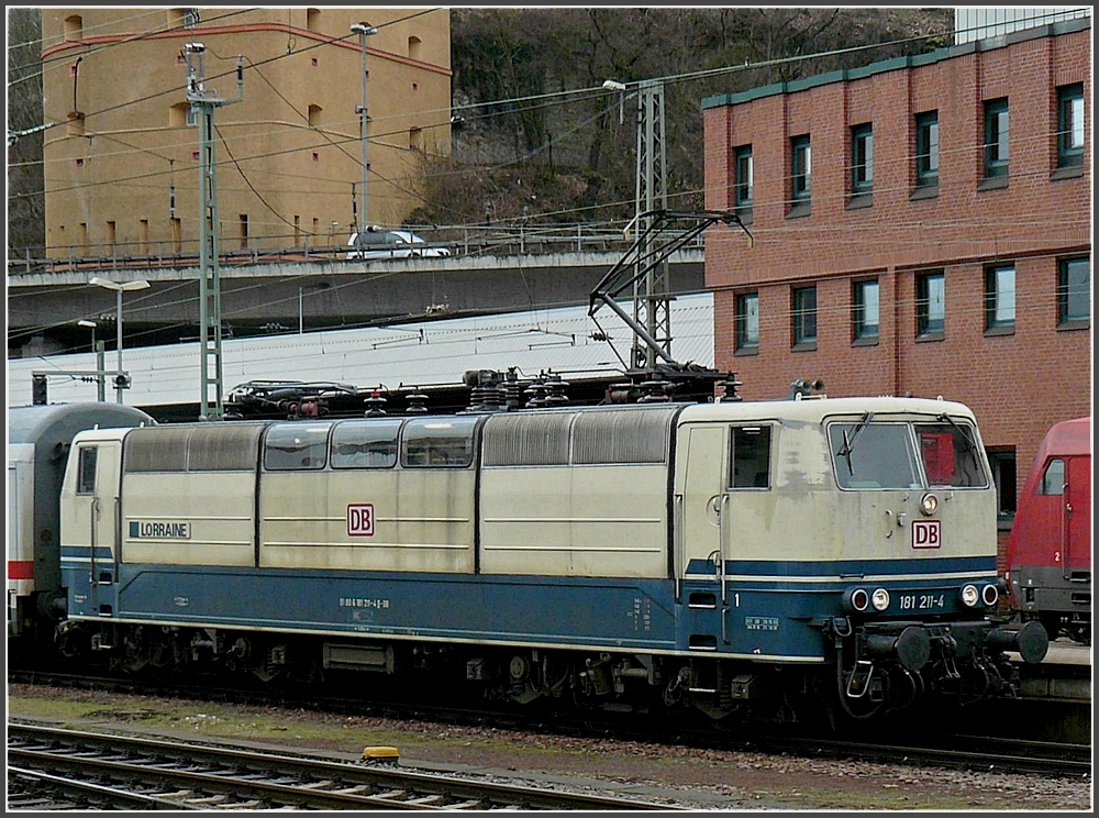 Die 181 211-4  Lorraine  wartet am 20.03.10 im Hbf von Koblenz auf die Abfahrt nach Luxemburg. (Hans)