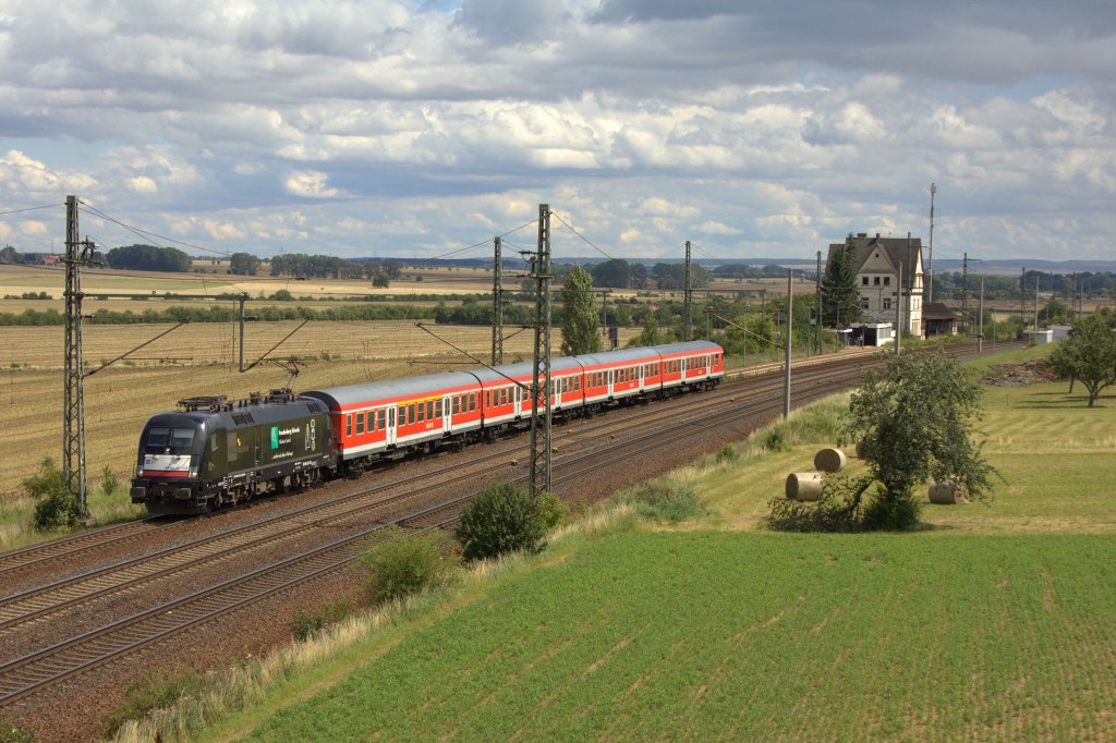 Die 182 573 (ES 64 U2-073) fuhr am 08.08.2011 durch Seebergen.