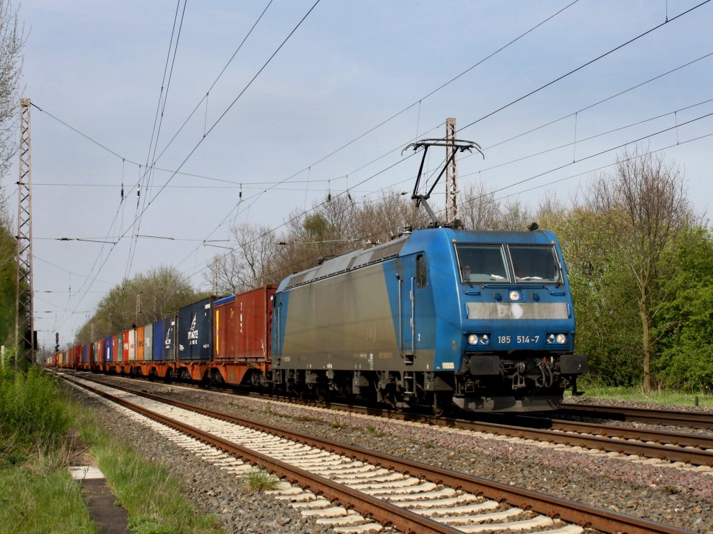 Die 185 514 am 28.04.2010 mit einem Containerzug unterwegs bei Drverden.