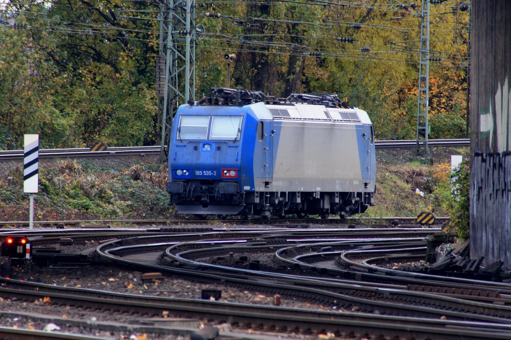 Die 185 535-2 von Crossrail steht auf dem Abstellgleis in Aachen-West.
5.11.2011