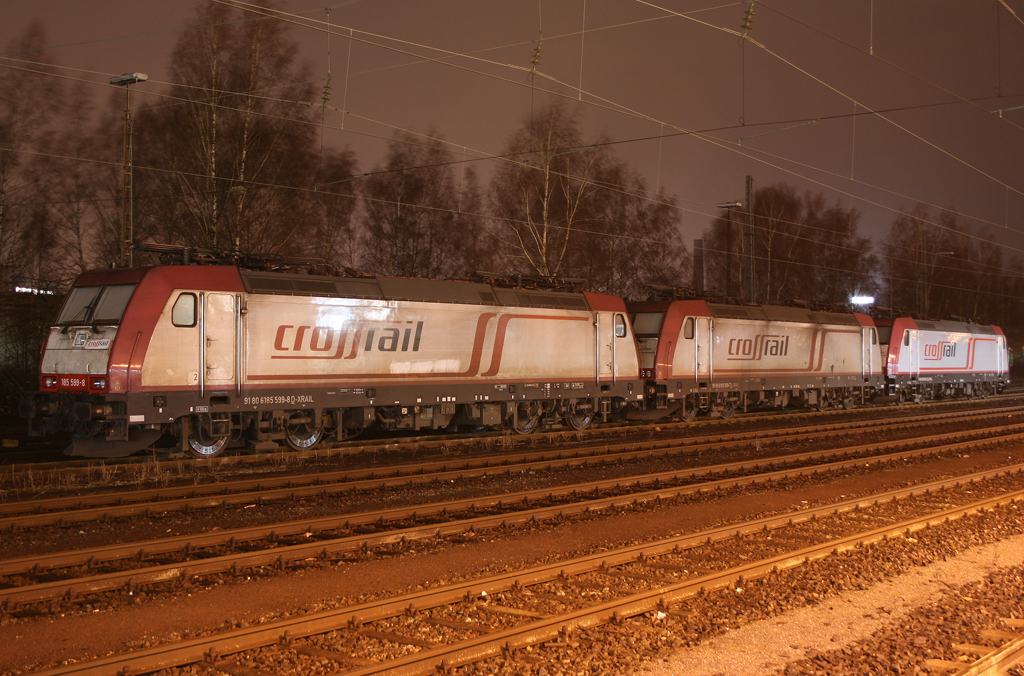 Die 185 599-8, 185 590-7 & 185 600-8 der Crossrail verweilen in Herzogenrath am 11.12.2010