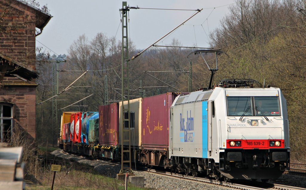 Die 185 639 in Vollmerz am 4.4.2012.