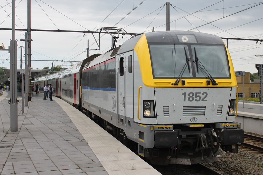 Die 1852 steht am 09.07.12 in Brugge.