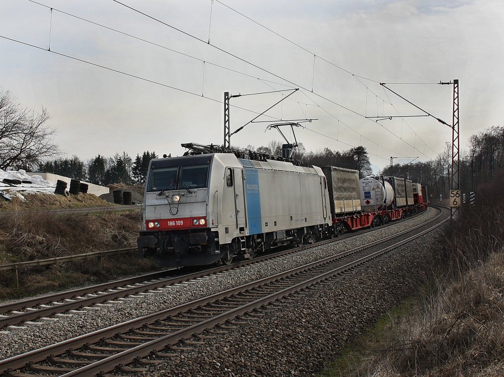 Die 186 109 mit einem KLV-Zug am 20.03.2010 unterwegs beim B Vogel