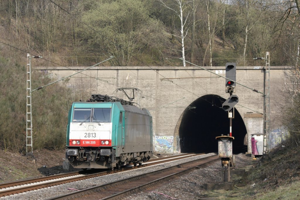 Die 186 205 fuhr am 25.03.2011 Solo durch den Eilendorfer Tunnel.
