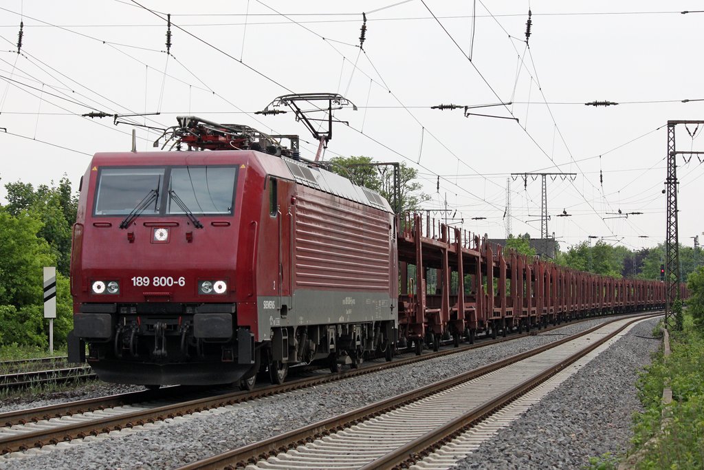 Die 189 800-6 in Duisburg Neudorf am 25,05,10