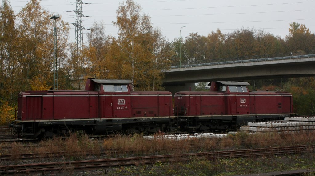 Die 212 047-5 stand am 01.11.2010 mit der 212 370-1 in Stolberg Hbf abgestellt.