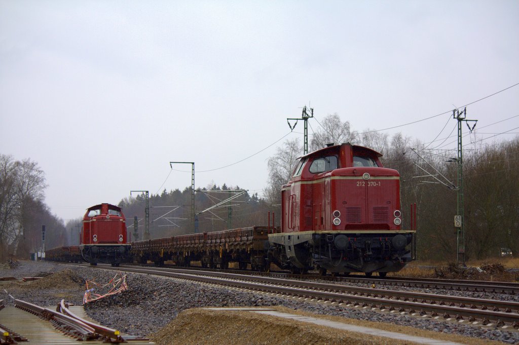 Die 212 370-1 und die 212 325-5 der EfW am 04.03.2012 in Stolberg Hbf.