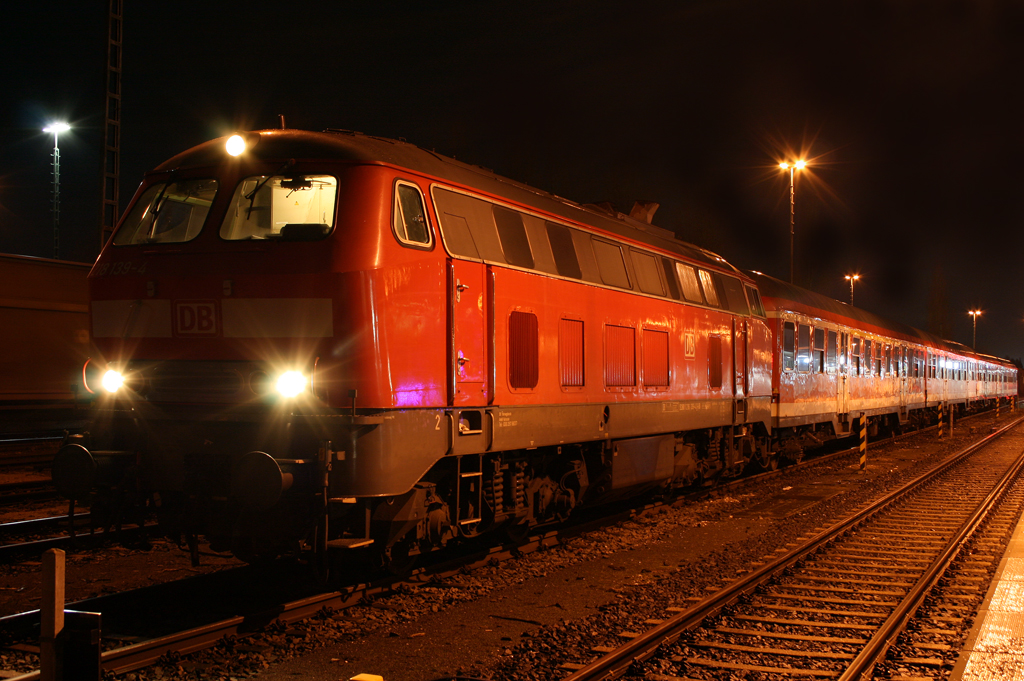 Die 218 139-4 steht abgestellt in Euskirchen am 11.02.2011