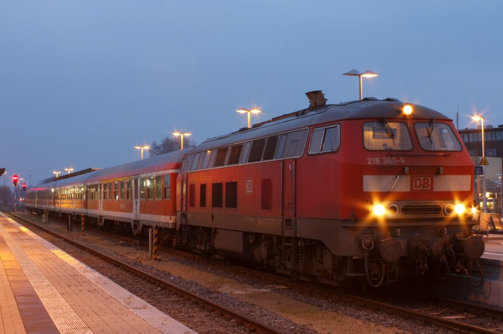 Die 218 360-6 stand am 14.02.2011 in Euskirchen, um ihre RB nach Bonn zu bringen.