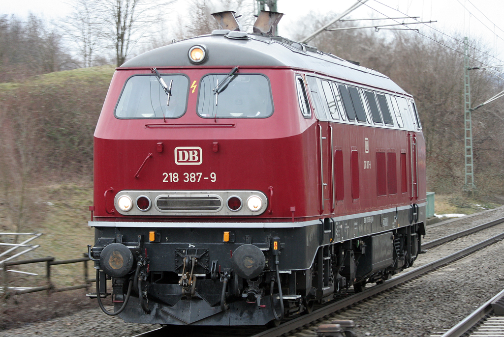Die 218 387-9 durchf�hrt Wuppertal Vohwinkel Lz am 09.01.2011