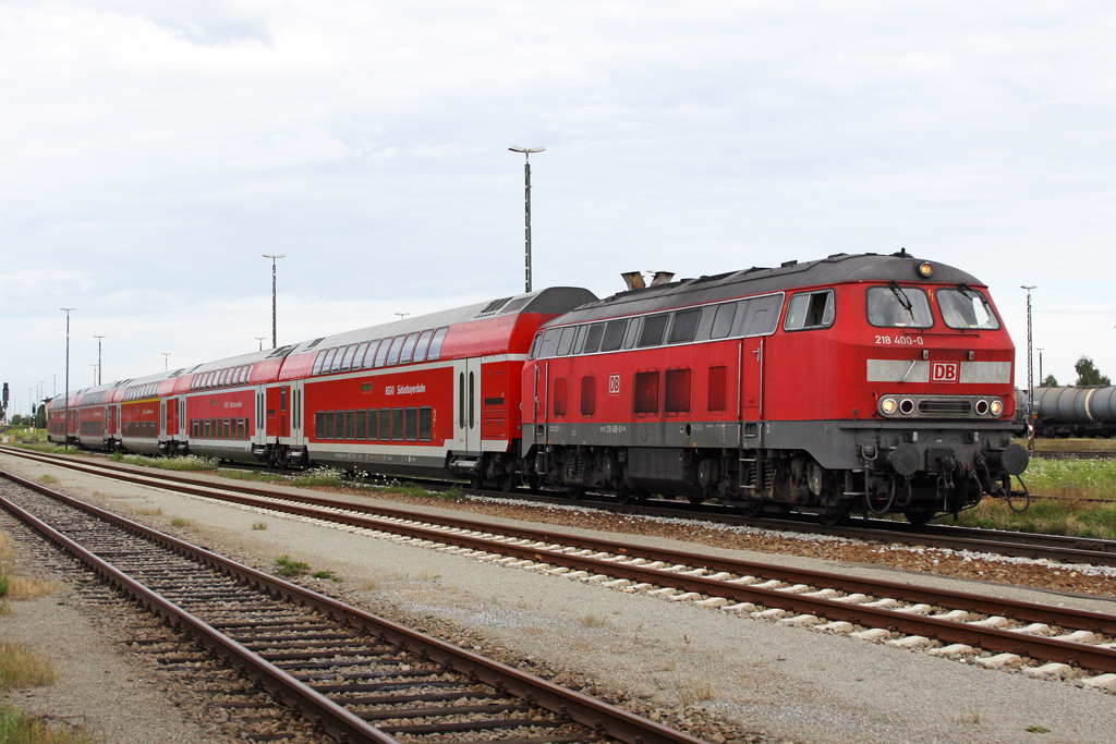 Die 218 400-0 in Mhldorf am 02,08,10