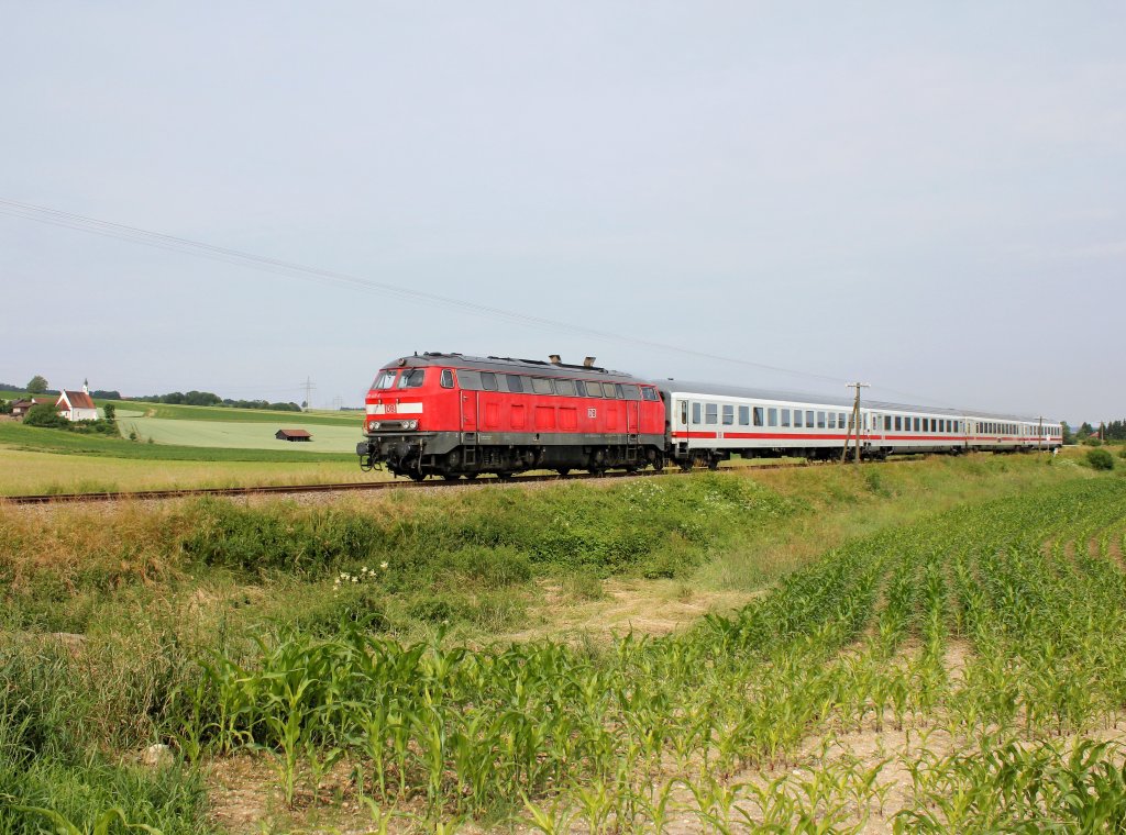 Die 218 421 mit dem IC Rottalerland am 29.06.2013 unterwegs bei Luderbach.