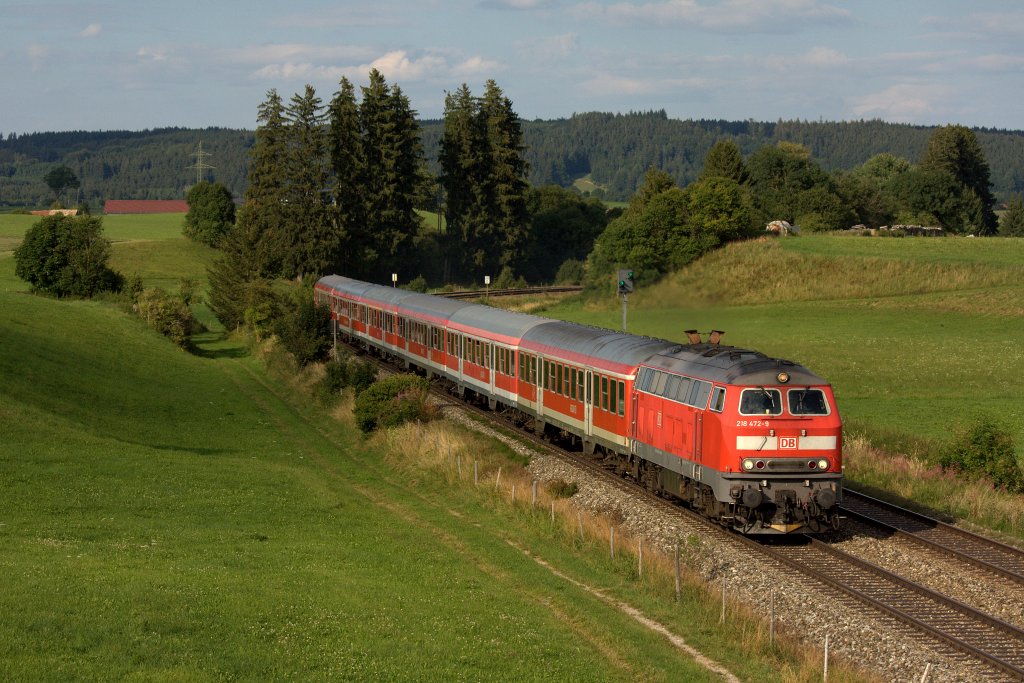 Die 218 472-9 am Abend des 09.08.2012 in Grwangs.