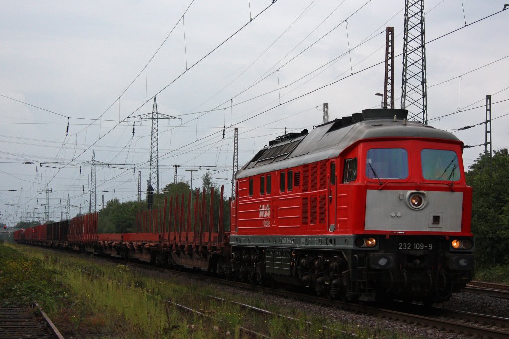 Die 232 109 am 30.8.11 bei der Durchfahrt durch Ratingen-Lintorf.