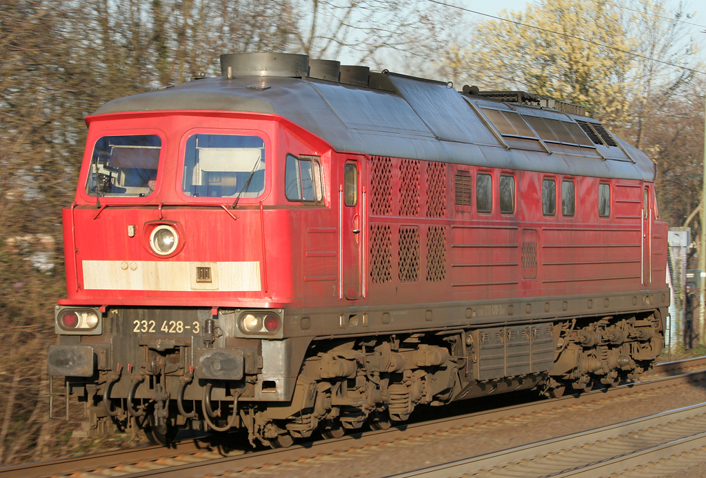 Die 232 428-3 durchfhrt Dsseldorf Oberbilk Lz am 20.03.2011