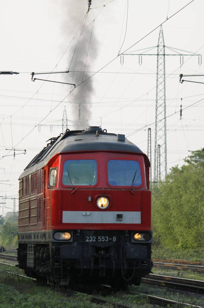 Die 232 553-8 beim Motorstart am 20.04.2011 in Ratingen Lintorf.