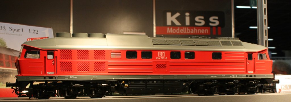 Die 234 242-6 von KISS in 1:32 auf der internationalen Modellbahnausstellung Kln am 20.11.2010 in Kln Deutz.