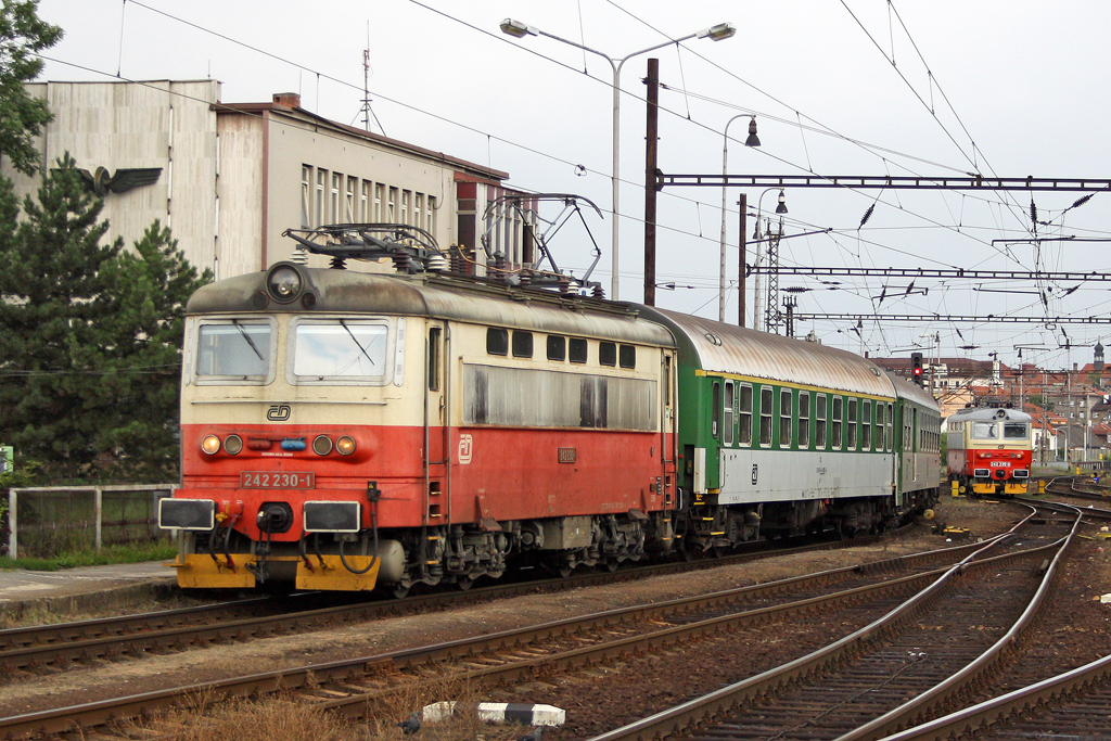 Die 242 230-1 in Pilsen am 05,08,10