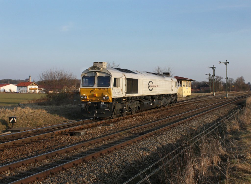 Die 247 060 am 22.03.2013 bei der Durchfahrt in Tling.