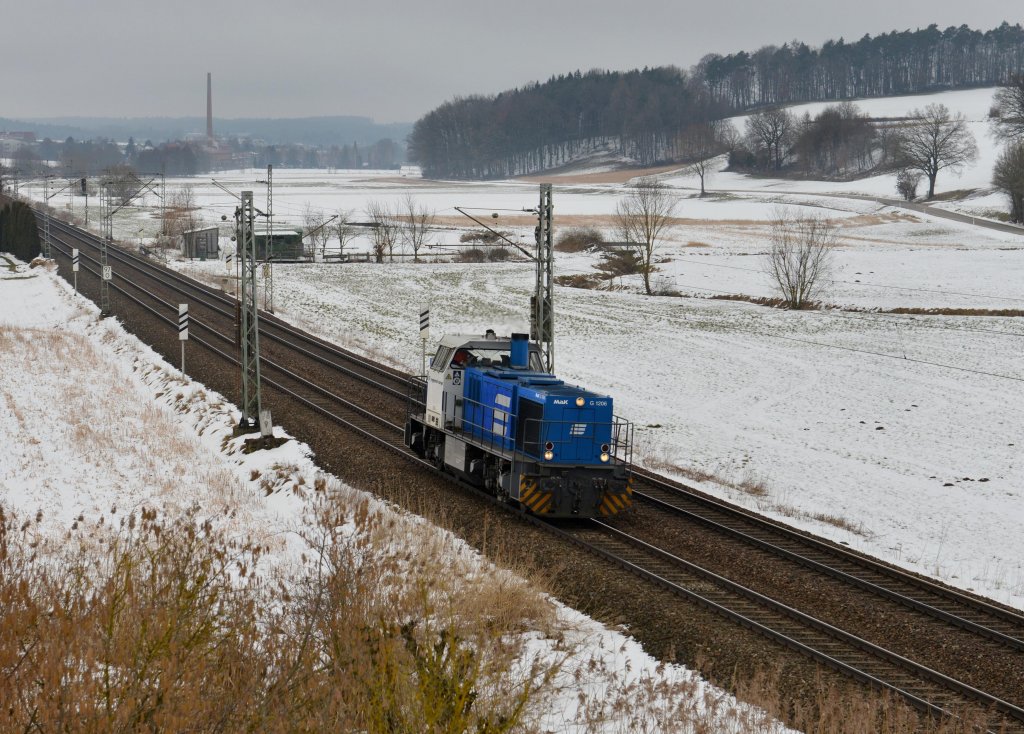 Die 275 842 (D 05) von der Regentalbahn bei einer Lz-Fahrt am 27.02.2013 bei Ergoldsbach.