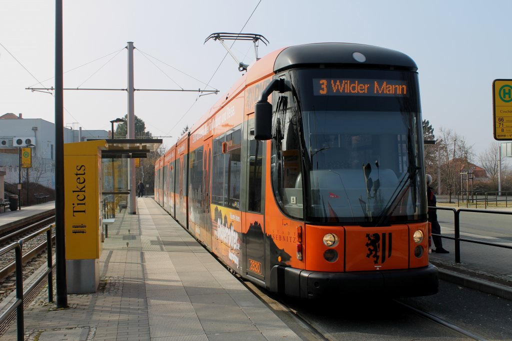Die 2820 stand am 15.03.2012 an der Endhaltestelle in Coschtz.