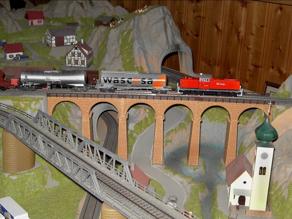 Die 290 029 mit einer bergabe unterwegs auf der Gebirgsbahn.