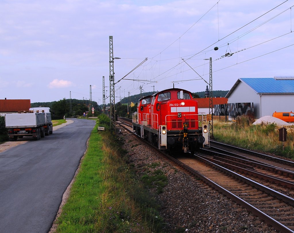 Die 294 612 und 745 fuhren am 09.08.2010 Lz nach Nrnberg Rbf. Hier aufgenommen in Zapfendorf.