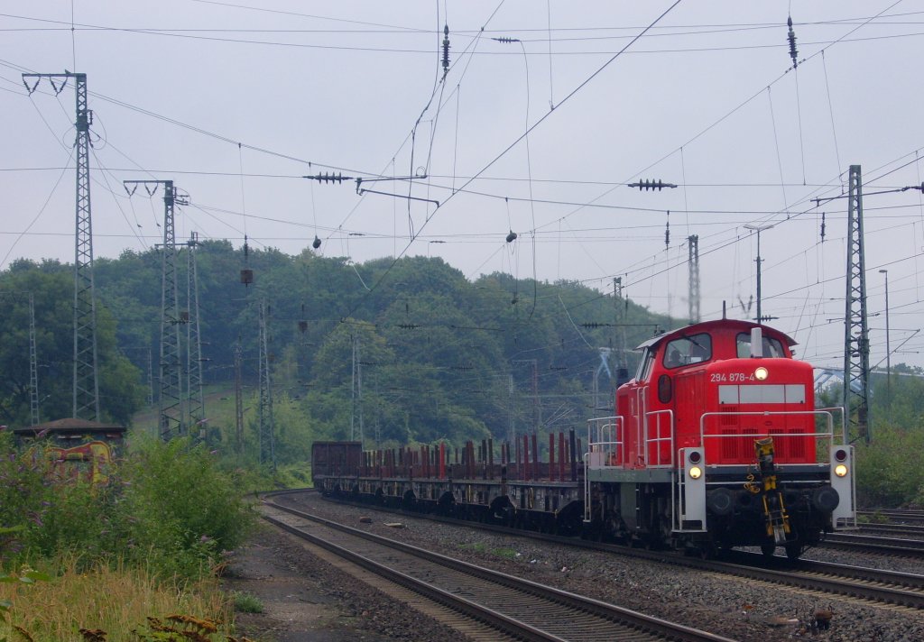 Die 294 878-4 fuhr am 29.07.2010 durch Kln West.