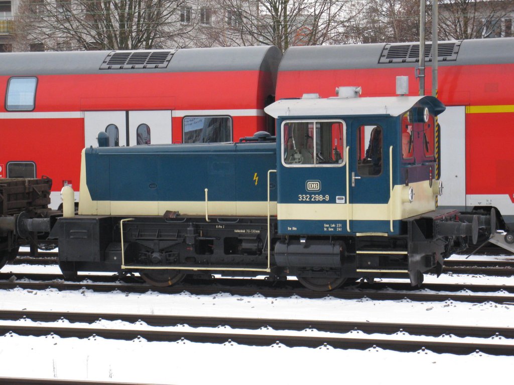 Die 332 298-9 im Ulmer Hbf aufgenommen am 21.12.2009