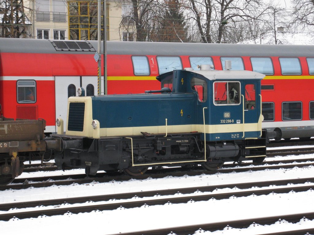 Die 332 298-9 im Ulmer Hbf aufgenommen am 21.12.2009