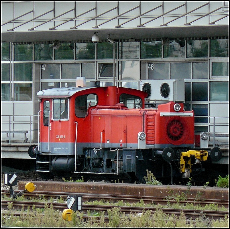Die 335 155-8 war am 13.09.2010 im Hauptbahnhof von Regensburg abgestellt. (Hans) 